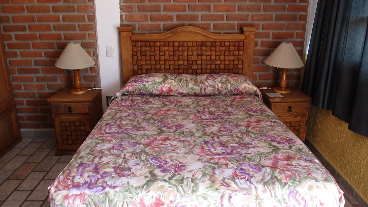 Hotel Villa Monarca Inn Zitácuaro Exterior foto