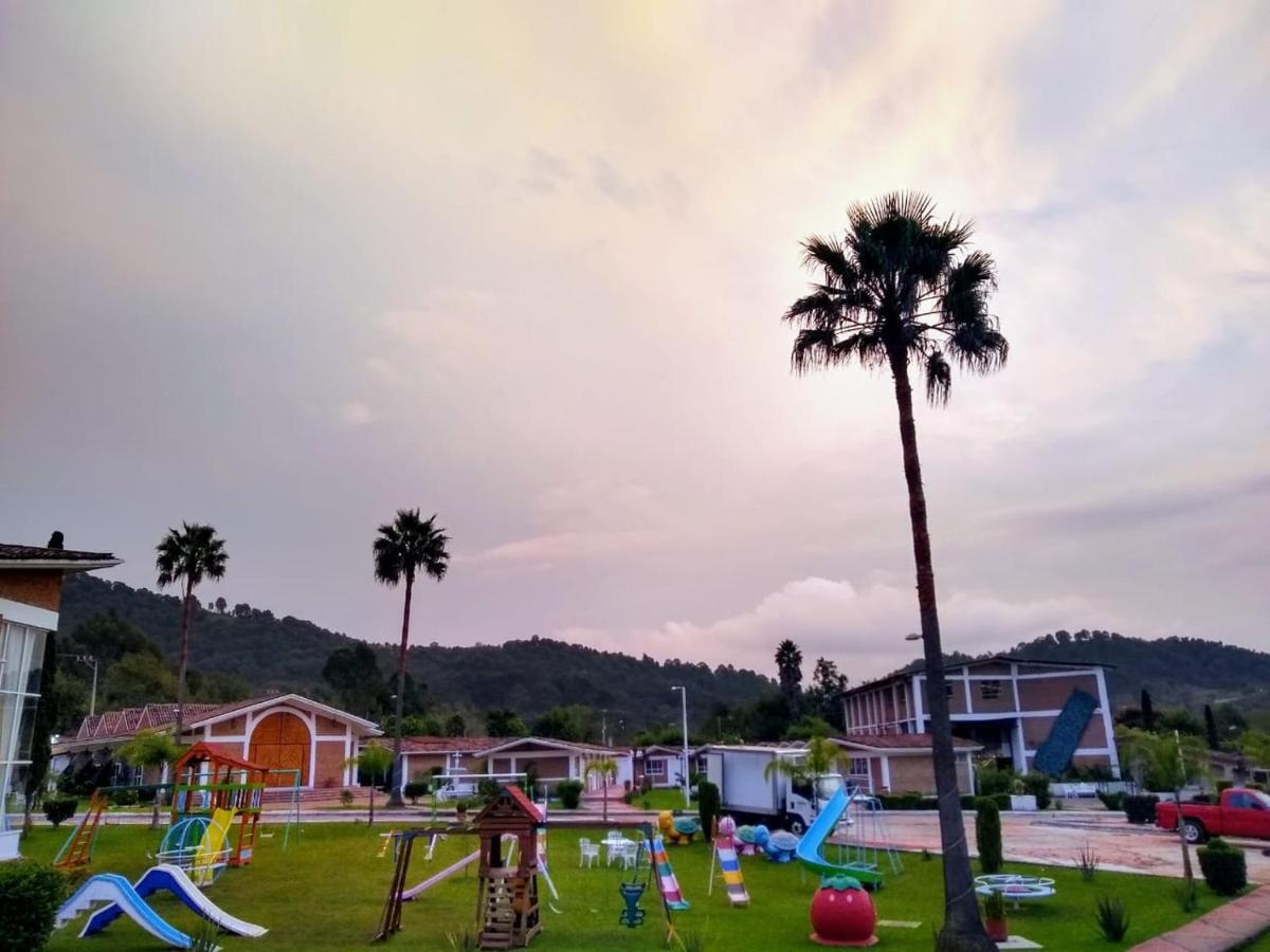 Hotel Villa Monarca Inn Zitácuaro Exterior foto